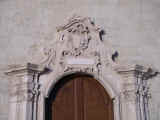 Palazzo del Seminario, particolare del portale