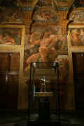 Lo Zeus di Ugento esposto a Palazzo Te di Mantova in occasione della mostra "La Forza del Bello" (2008)